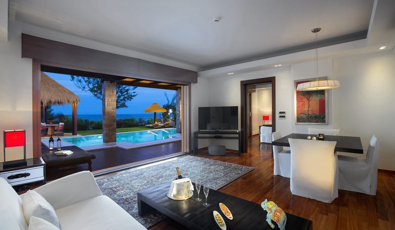 ONE Royal Spa Villa, Living room